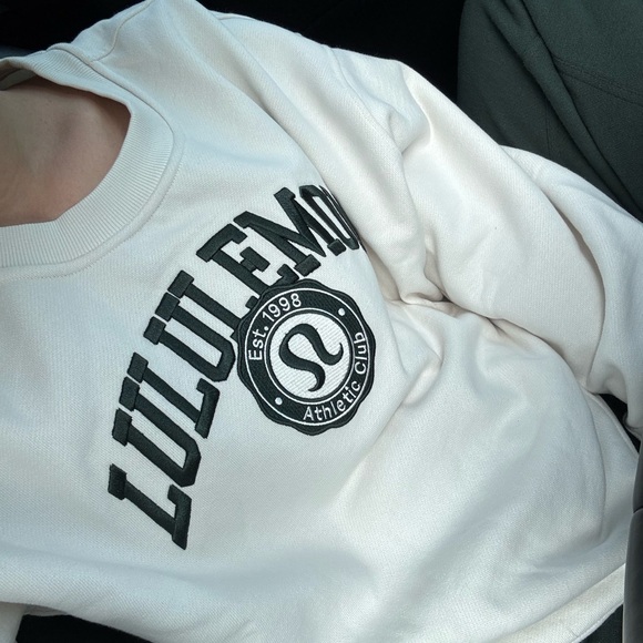 lululemon athletica Tops - Lululemon scuba crew neck *graphic